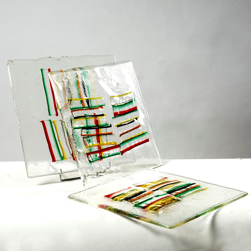 Sei formelle in vetro decorato, cm 37 x 37